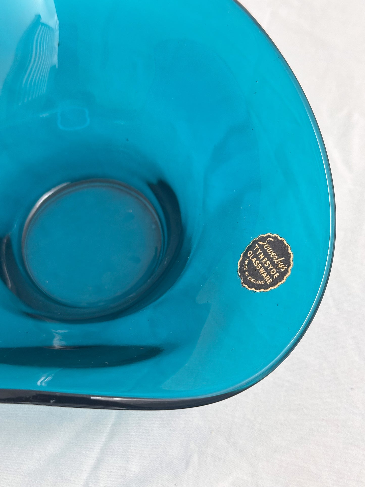 Sowerby’s Tyneside Glassware – Teal Bowl
